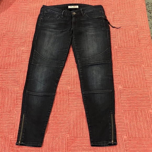 Mavi women’s size 29 dark wash blue Skinny Jeans with Zip tassel - Picture 1 of 16